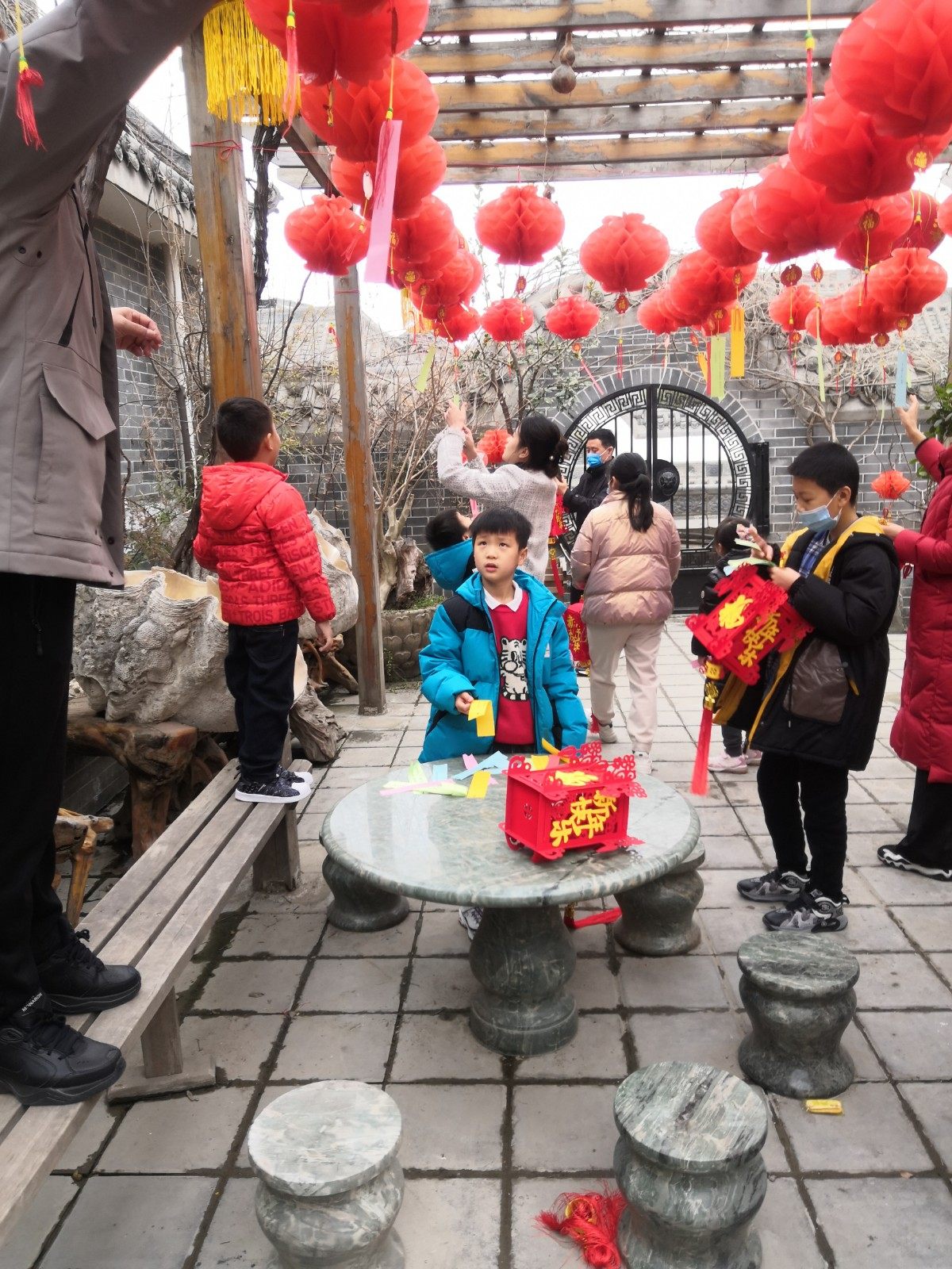 元宵节近百名市民走进郑州山海砗磲博物馆 参与欢度元宵佳节活动